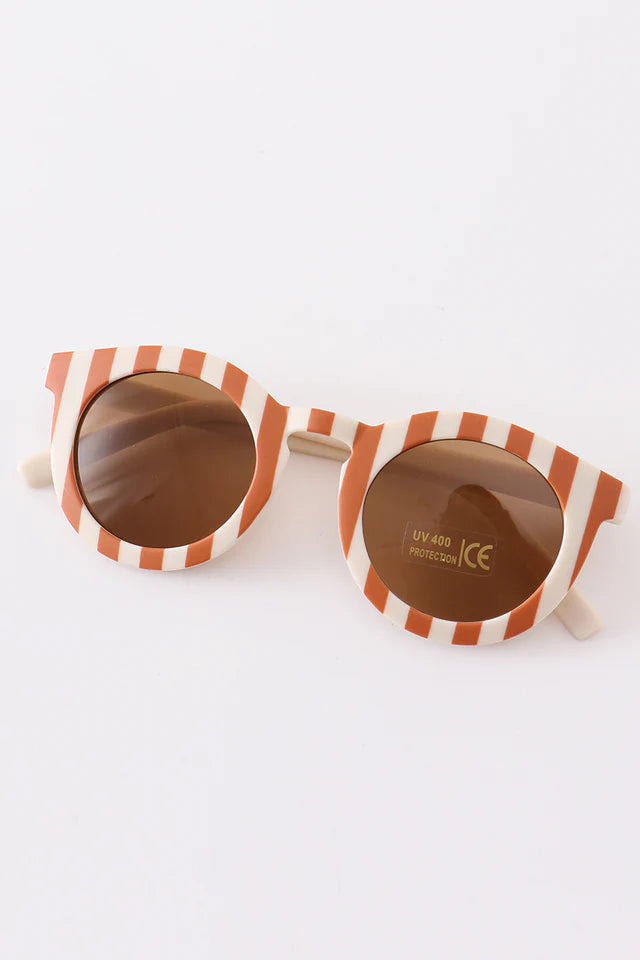 Groovy Retro Round Sunglasses