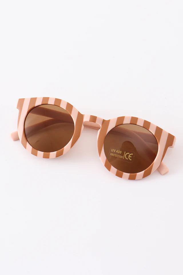 Groovy Retro Round Sunglasses
